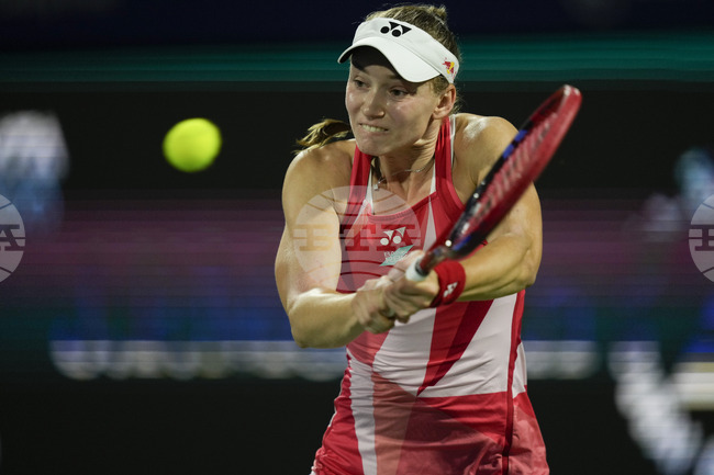 Елена Рибакина се класира за полуфиналите на турнира по тенис в Страсбург