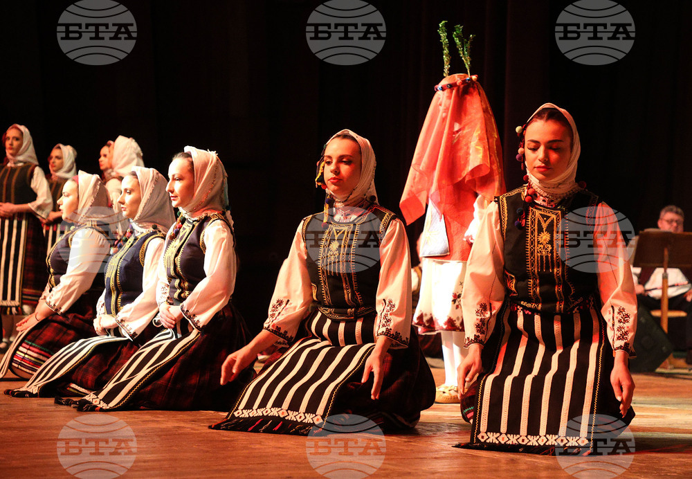 Варна - ВСУ „Черноризец Храбър” - концерт-спектакъл „Стъпяй, пристъпяй”