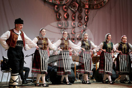 Варна - ВСУ „Черноризец Храбър” - концерт-спектакъл „Стъпяй, пристъпяй”