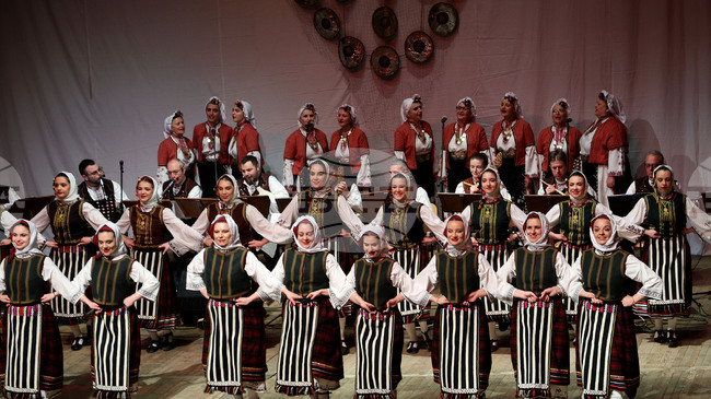 Обучението по музикално и танцово изкуство и по архитектура във Варненския свободен университет получи отлична оценка 