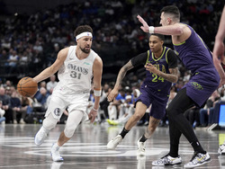 Pelicans Mavericks Basketball