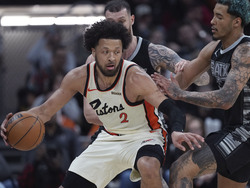 Pistons Spurs Basketballl