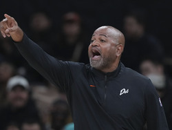 Pistons Spurs Basketball
