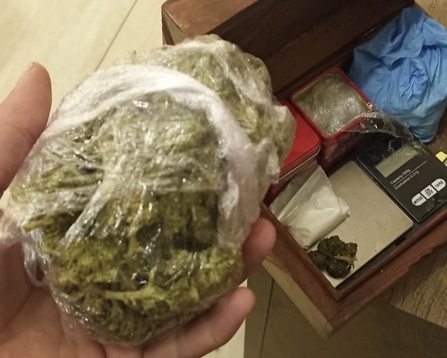 Четирима мъже са задържани в София след акция срещу наркоразпространението, съобщи МВР 