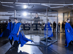 Кадър от пърформанса към изложбата Biomorphic³ на Николай Божилов. Снимка: Владислава Григорова