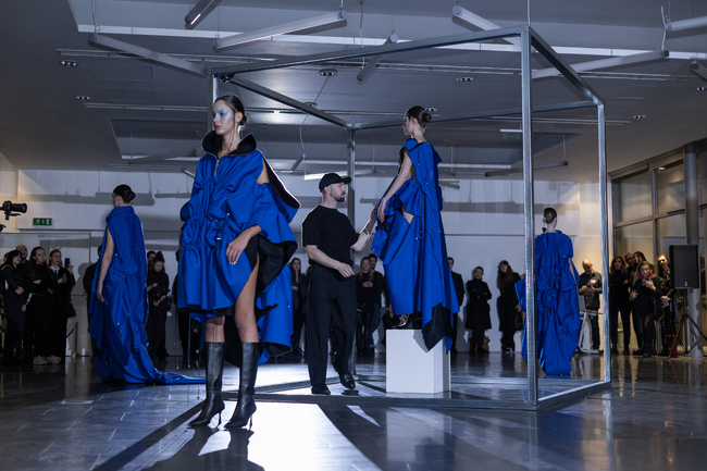 Искам посетителите на Biomorphic³ да се потопят в свят, в който технологията и природата вървят ръка за ръка, каза пред БТА Николай Божилов