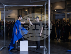 Кадър от пърформанса към изложбата Biomorphic³ на Николай Божилов. Снимка: Владислава Григорова