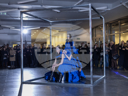 Кадър от пърформанса към изложбата Biomorphic³ на Николай Божилов. Снимка: Владислава Григорова