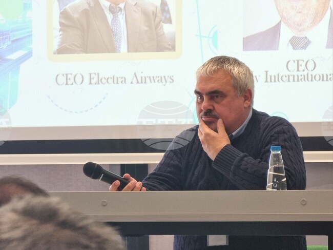 Тази година "Електра Еъруейс" ще лети с три самолета от Летище Бургас, каза изпълнителният директор на компанията Стефан Трифонов 