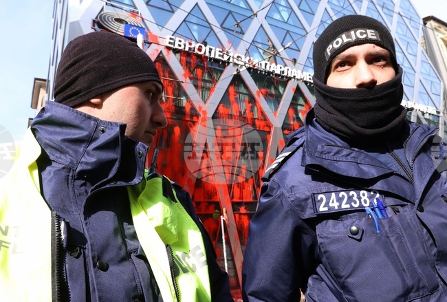 ПГ "Възраждане" - протест