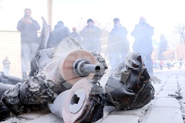 Напрежение възникна пред сградата на представителството на ЕК в София по време на протест на "Възраждане" срещу еврото