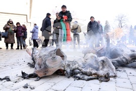 Напрежение възникна пред сградата на представителството на ЕК в София по време на протест на "Възраждане" срещу еврото