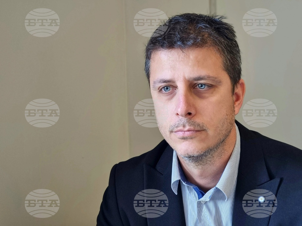 Летище Бургас очаква повишение на трафика през сезон 2025, каза директорът Васил Атанасов