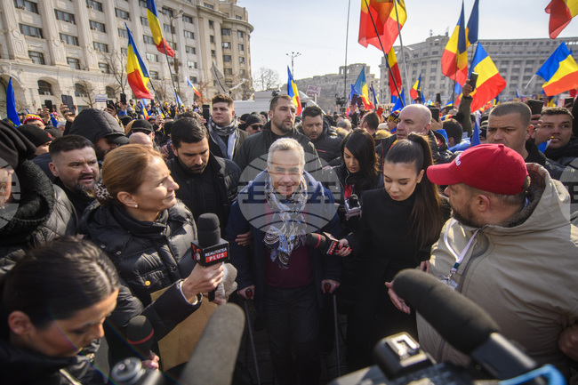 Калин Джорджеску е кандидатът на Русия, заяви негов съперник в президентската надпревара в Румъния