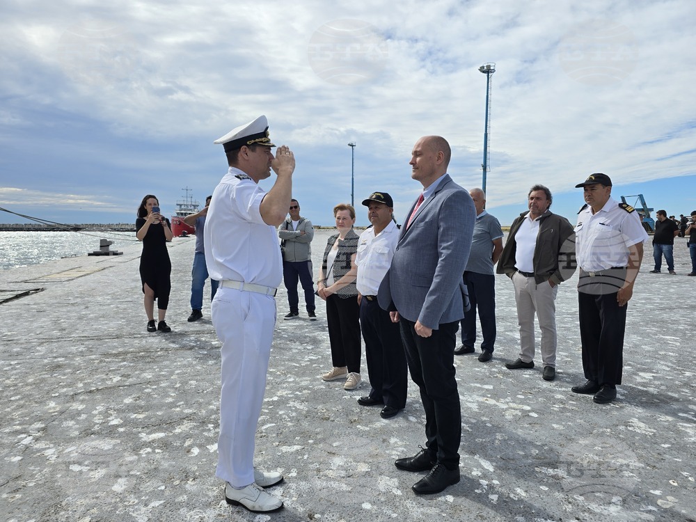 Антарктида - Аржентина - пристанище „Антонио Моран“ - НИК 421