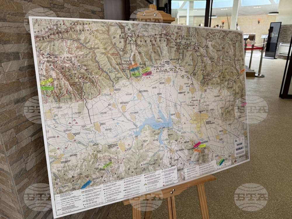 Фотоизложба в Казанлък представя древнотракийските скални съоръжения и светилища в региона