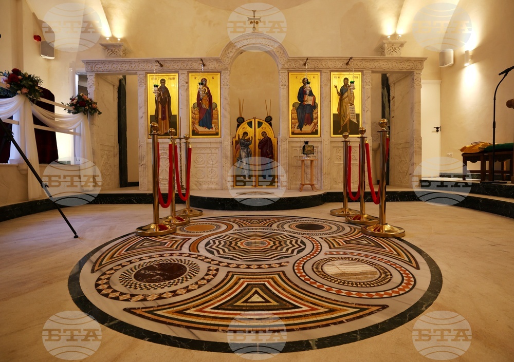 Великобритания - храм „Свети Йоан Рилски” - Възкресна вечерня