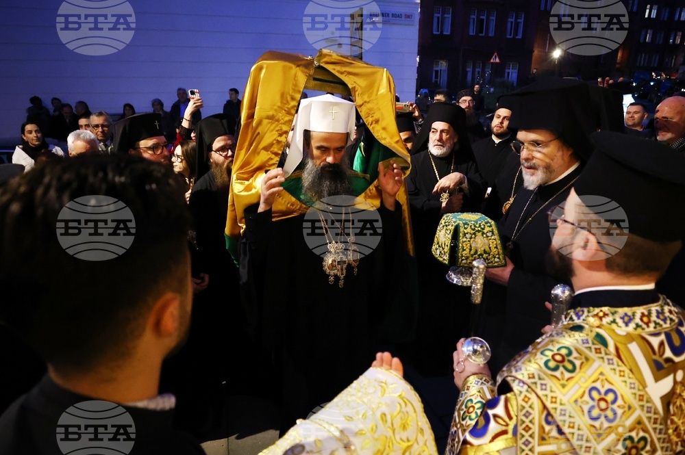 Великобритания - храм „Свети Йоан Рилски” - патриарх Даниил - Възкресна вечерня