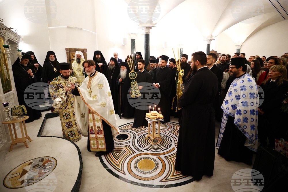 Bulgarian Patriarch Daniil Celebrates the Resurrection Vespers with Artoklasia in New Bulgarian Church St John of Rila in London