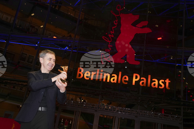 Режисьорът Даг Йохан Хаугеруд със своите "Мечти" донесе на Норвегия първа "Златна мечка" от "Берлинале"