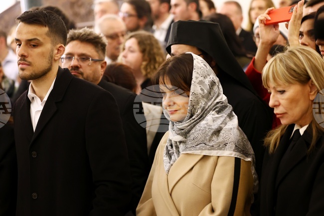 Новият храм "Св. Йоан Рилски" в Лондон е израз на възможностите, които всички ние имаме, когато работим заедно, посочи Росица Кирова