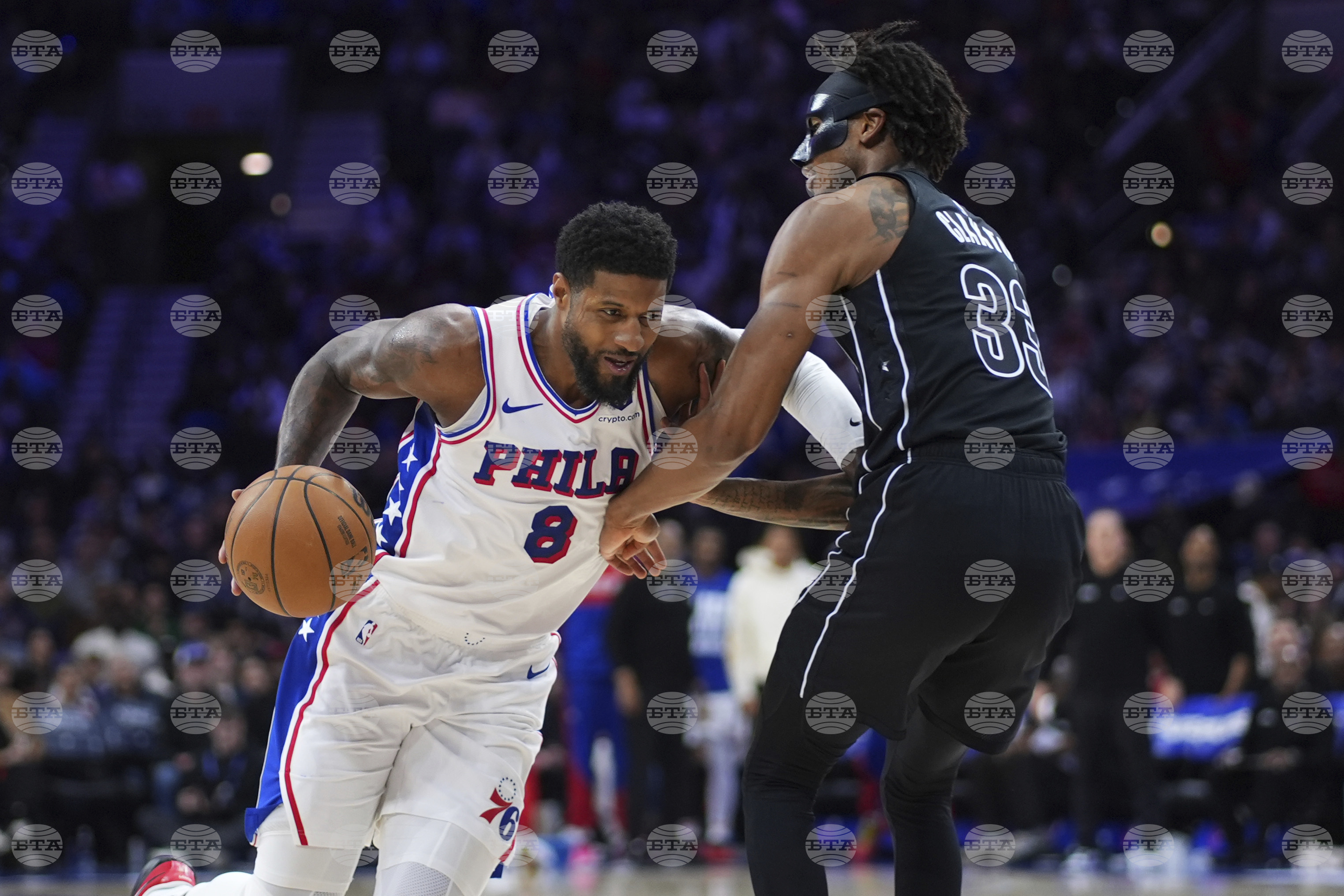 Se decide într-o săptămână cum va fi tratat baschetbalistul de la Philadelphia, Paul George  