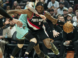Hornets Trail Blazers Basketball