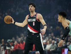 Hornets Trail Blazers Basketball