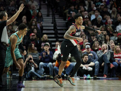 Hornets Trail Blazers Basketball