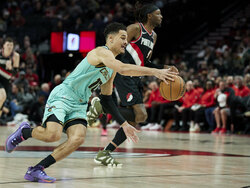 Hornets Trail Blazers Basketball