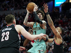 Hornets Trail Blazers Basketball