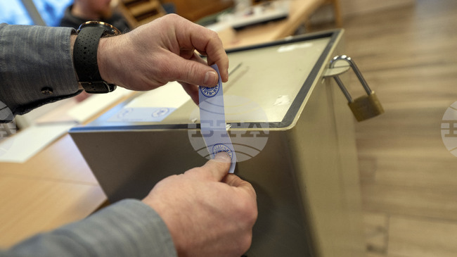 Християнсоциалният съюз спечели поредна победа на местни избори в Бавария; подкрепата за крайната десница се увеличи