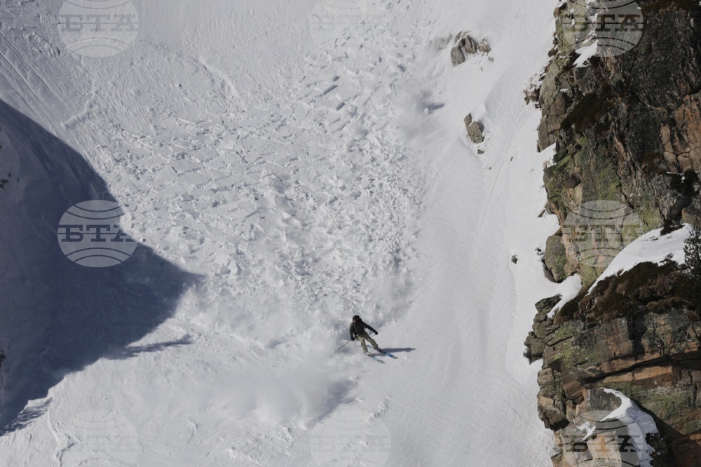 От Планинската спасителна служба предупреждават за висока лавинна опасност 