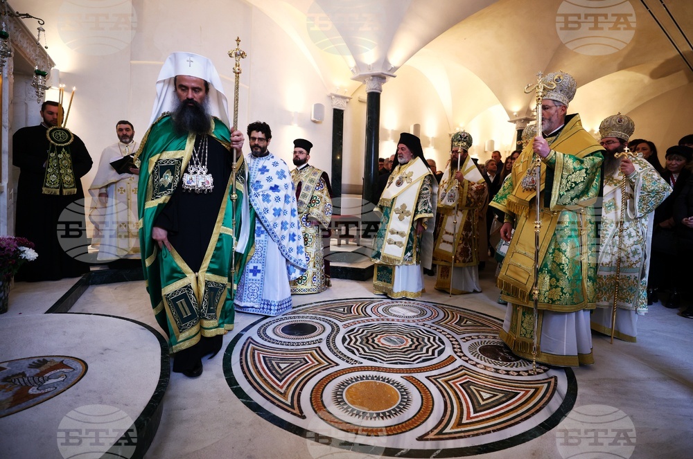 Великобритания - храм „Свети Йоан Рилски” - патриарх Даниил - света Божествена литургия
