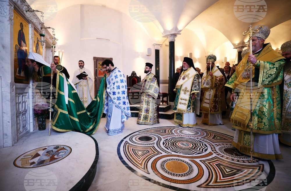 Великобритания - храм „Свети Йоан Рилски” - патриарх Даниил - света Божествена литургия