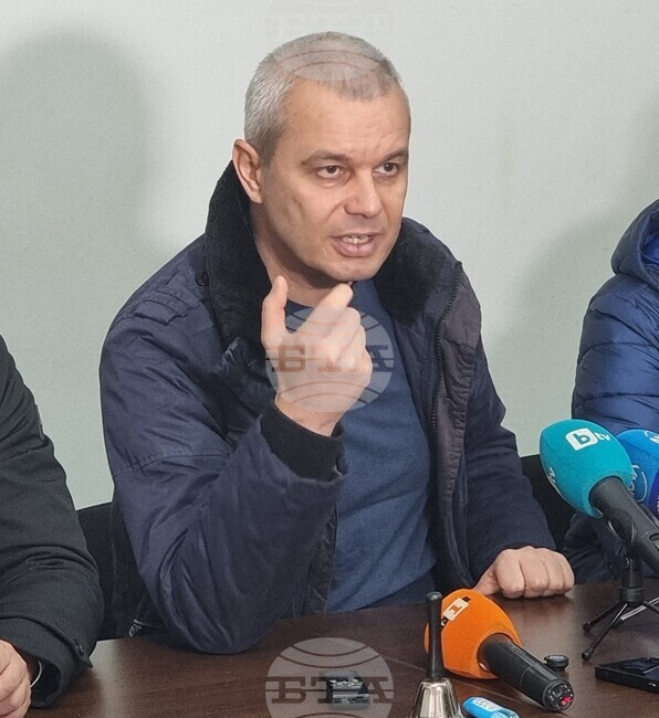 „Възраждане“ започва подготовката на протести в цялата страна с искане за запазване на българския лев, каза Костадин Костадинов