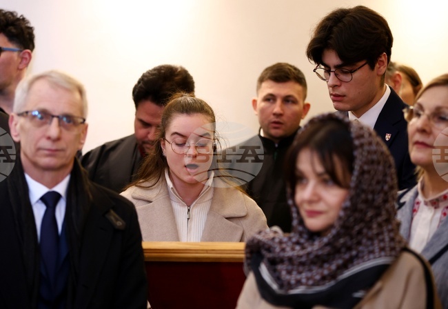 Празникът на новия български храм "Св. Йоан Рилски" в Лондон успя да обедини хората в цялата околност, каза Николай Денков