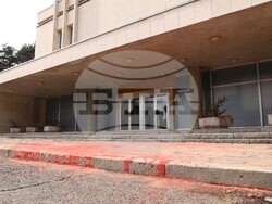 Посолство на Русия - разлята червена боя