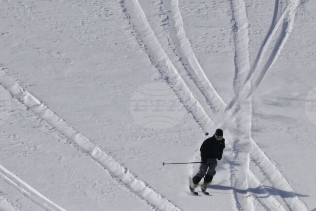 Лоши са условията за туризъм в планините, има опасност от лавини, съобщиха от Планинската спасителна служба на БЧК