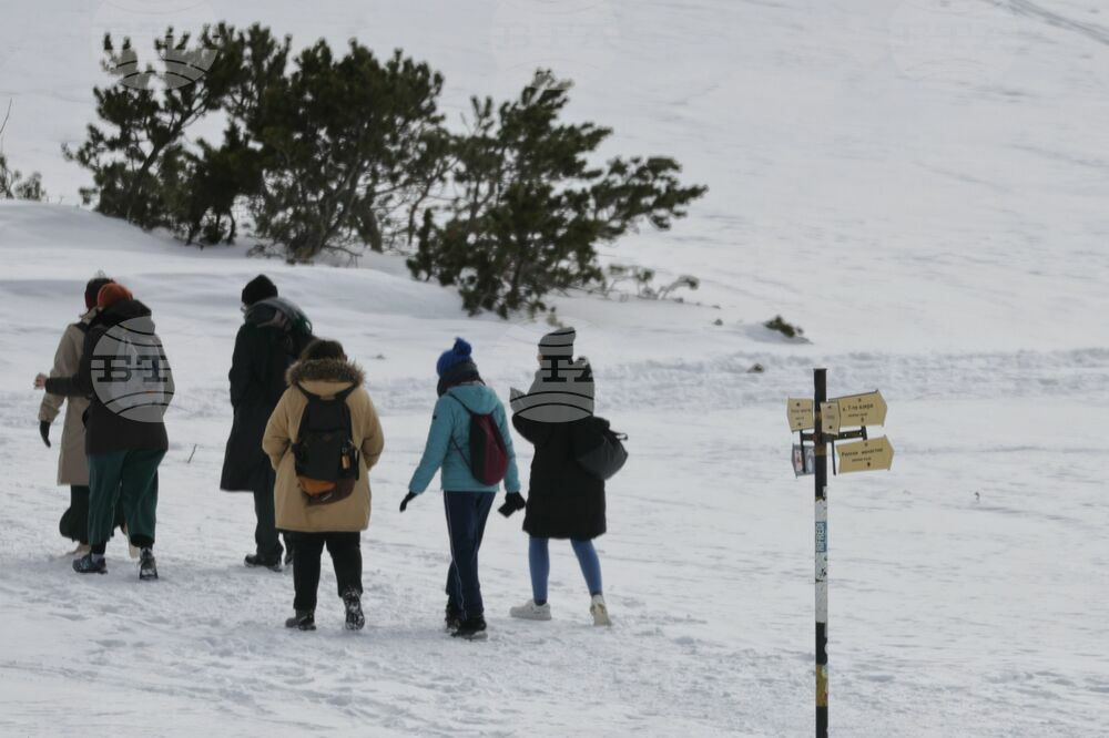 Good Mountain Hiking Conditions on Thursday