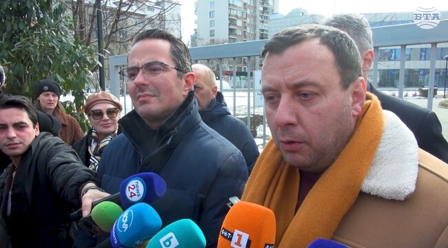 Всички задържани са с чисто съдебно минало, каза Петър Петров от „Възраждане“