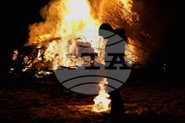 Село Лозен - месни заговезни - огън