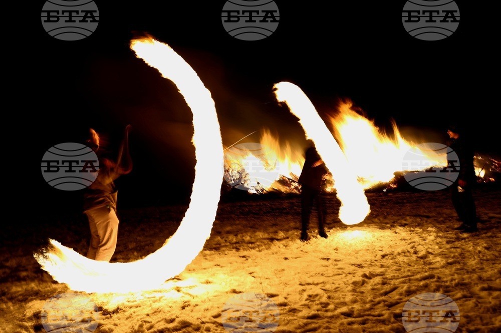 Село Лозен - месни заговезни - огън