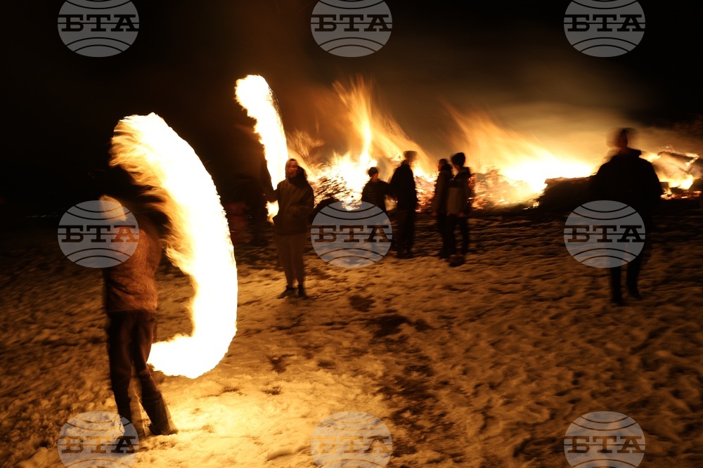 Село Лозен - месни заговезни - огън