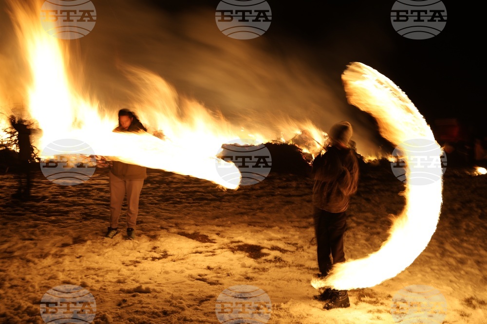 Село Лозен - месни заговезни - огън