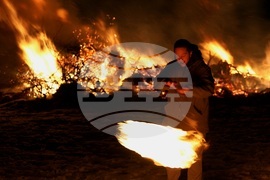 Село Лозен - месни заговезни - огън