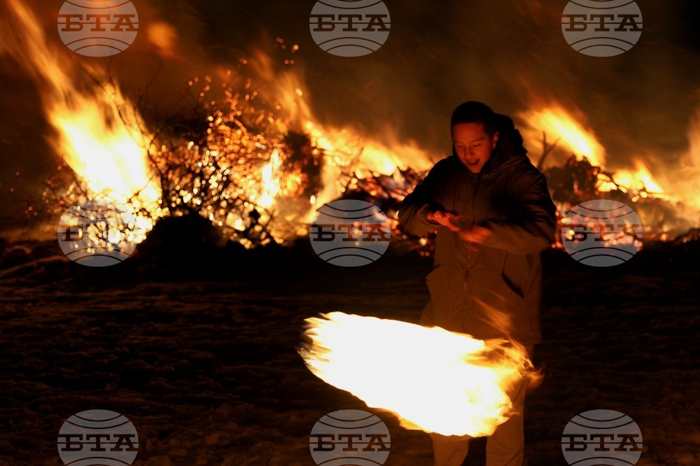 Село Лозен - месни заговезни - огън