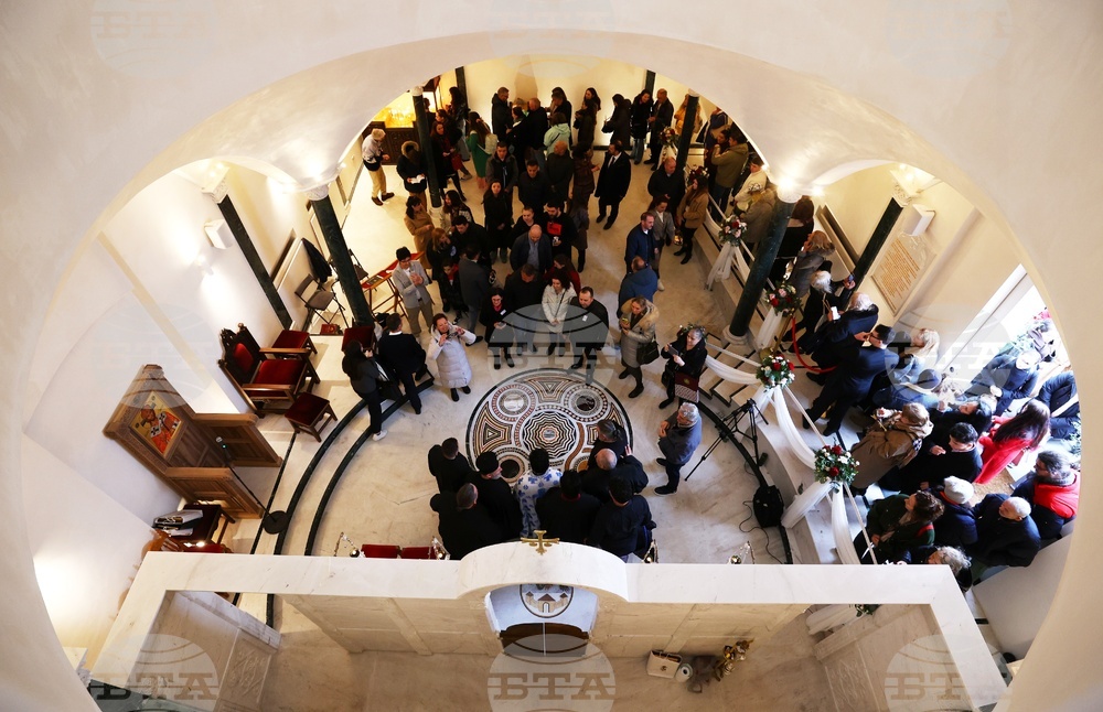 Великобритания - храм „Свети Йоан Рилски” - патриарх Даниил - света Божествена литургия