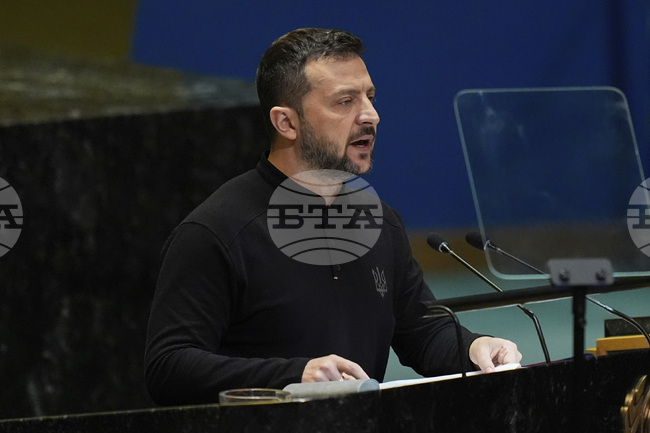 Зеленски приветства "героизма" и "съпротивата" на Украйна три години след руското нашествие