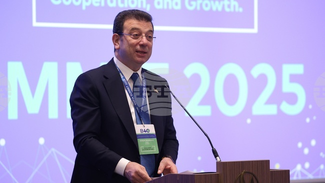 Арестуваният кмет на Истанбул Екрем Имамоглу критикува турското правителство и Ердоган в статия, публикувана от списание „Икономист“